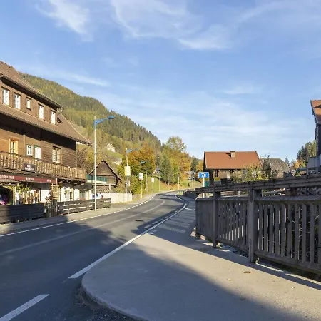 Appartement Zentral Gelegenes In *